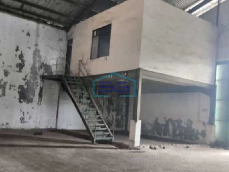 Disewakan Gudang di Komplek Pergudangan Oso Wilangon Indah Surabaya Luas Bangunan  980 m²