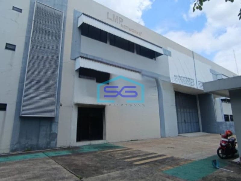 Disewakan Gudang Delta Silicon 3 Dengan Hoistcrane Cikarang Bekasi LB 1440m2