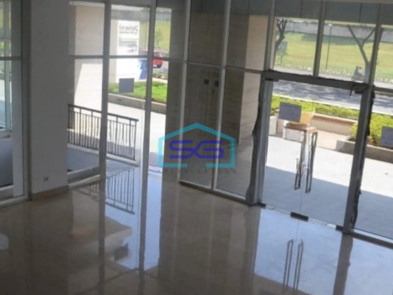 Dijual Ruang Usaha Luas Bangunan 855 m² Lokasi BSD City Tangerang