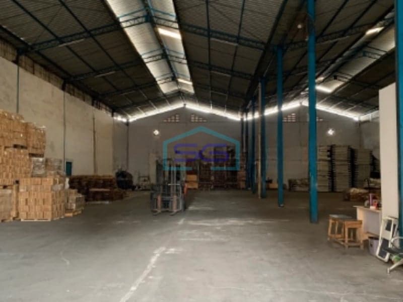 For Rent Good Warehouse High Loading Dock in Warehouse Complex Daan Mogot Cengkareng West Jakarta Building Area 1000m2