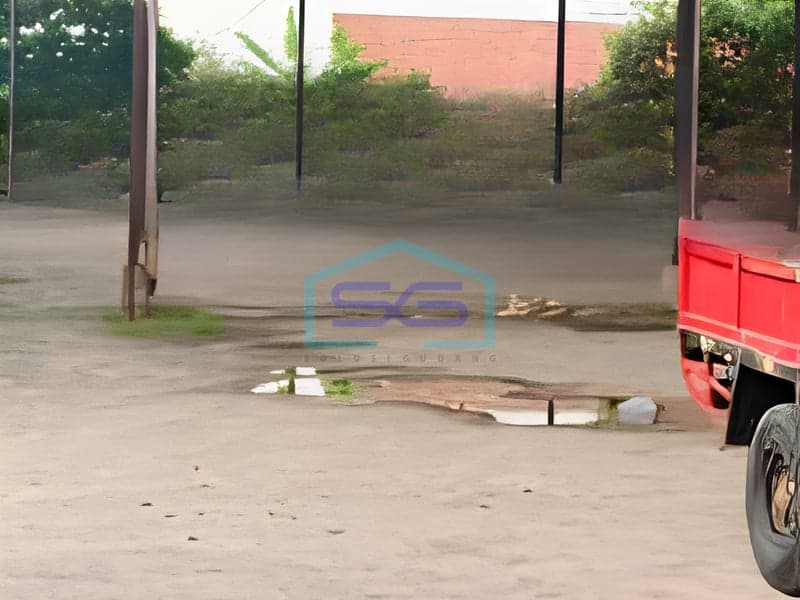 出售：位于丹格朗万丹的战略位置1层仓库，建筑面积300平方米