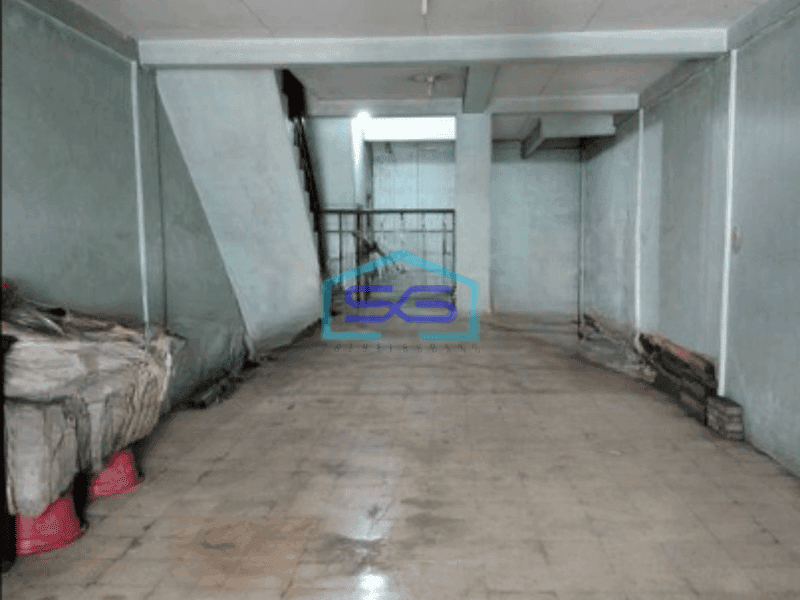 Dijual Ruko Luas Tanah 100 m² Kondisi Ruko Terawat Posisi Pinggir Jalan Raya Bandengan Jakarta Utara