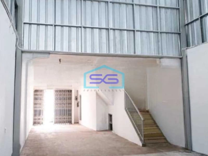 Dijual Gudang Siap Huni Lokasi Bebas Banjir Luas Tanah 500 m²  di Jakarta Barat