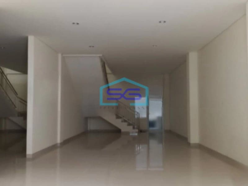 Disewakan Ruko Baru Strategis Pusat Kota Dekat Jalan Veteran Solo Luas Bangunan 210m2