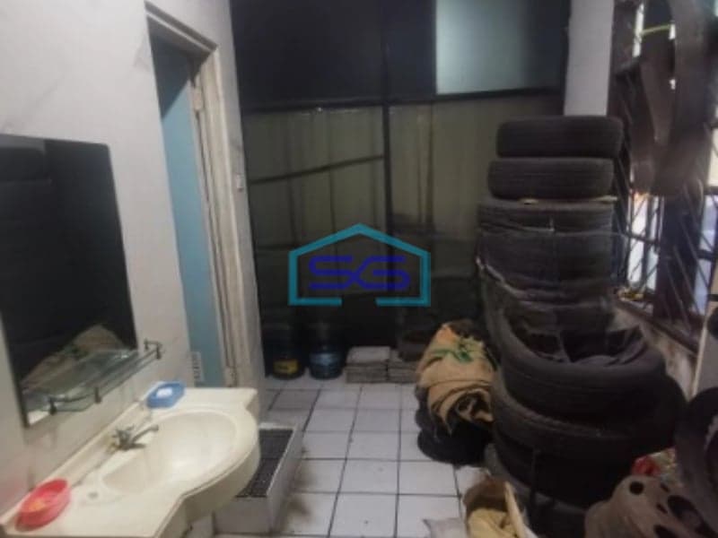 Disewakan Gudang Akses Container 40 Feet Luas Bangunan 3000 m² Lokasi Daan Mogot Jakarta Barat