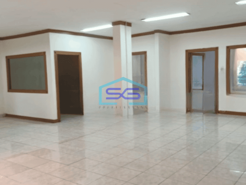 Disewakan Ruko 2 Lantai Luas Tanah 552 m² Lokasi Strategis di BKR Bandung