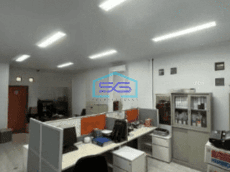 Dijual Gudang Siap Huni Luas Tanah 655 m² Lokasi Bebas Banjir di Curug Tangerang