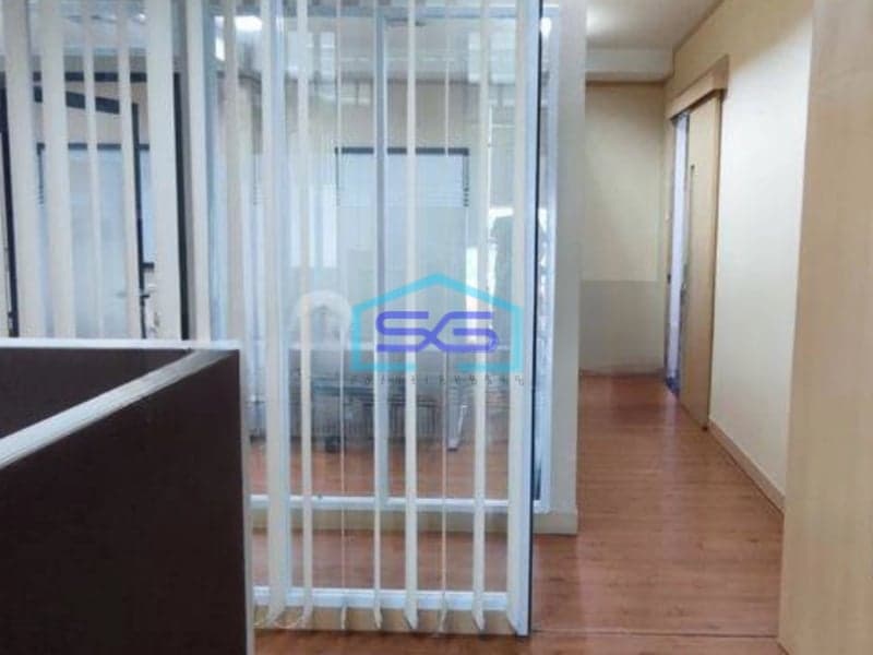 Disewakan Ruko di Central Park Jakarta Barat Luas Bangunan  128 m²