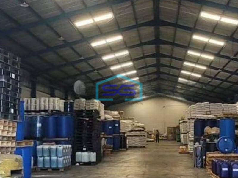 Disewakan Gudang di Pergudangan Suri Mulia Margomulyo Surabaya LB 1800m2 Bagus HGB