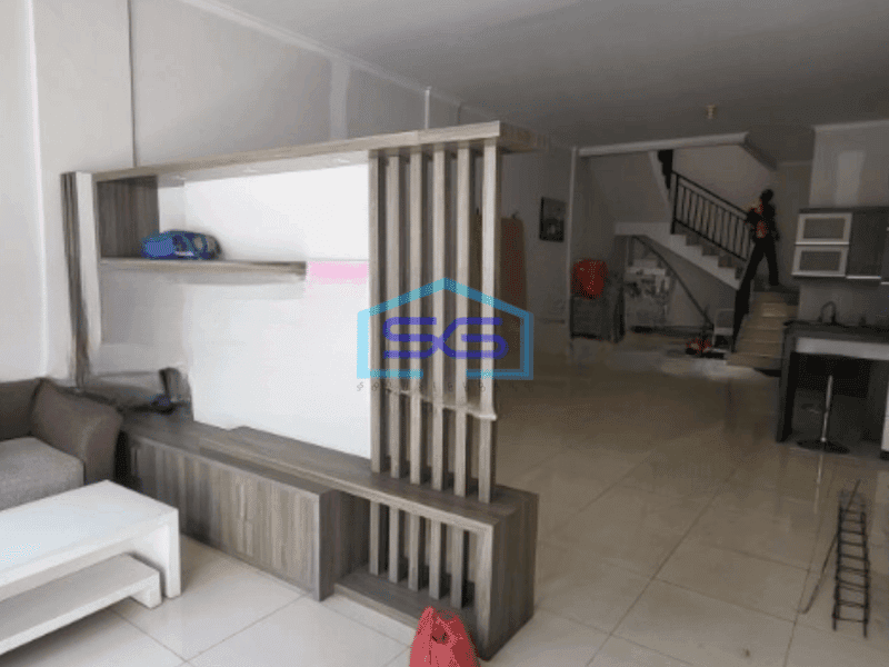 Dijual Ruko 3 Lantai Luas Bangunan  225 m² Lokasi Strategis di Cengkareng Jakarta Barat