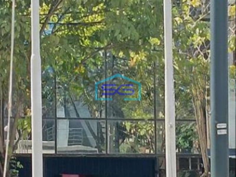 Disewakan Ruko 2,5 Lantai Lokasi Strategis di Balikpapan LB 200m2