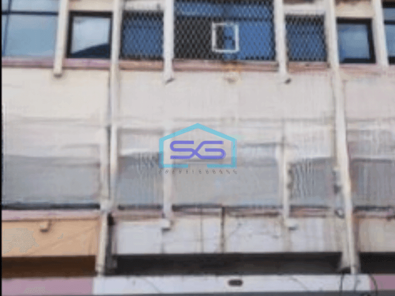 Disewakan Cepat Ruko Siap Pakai Luas Bangunan 300 m² di Pluit Jakarta Utara
