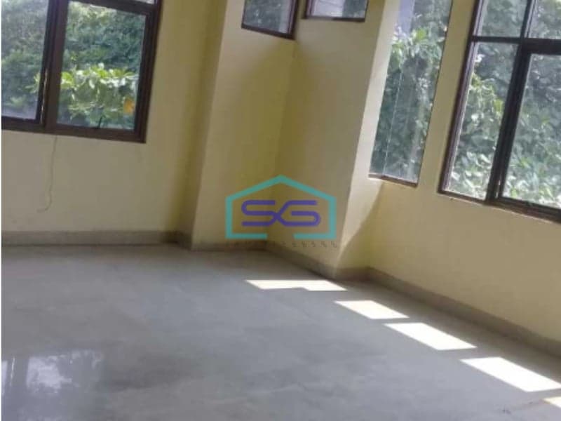 Disewakan Ruko Strategis di Cikutra Bandung Luas Bangunan  180 m²