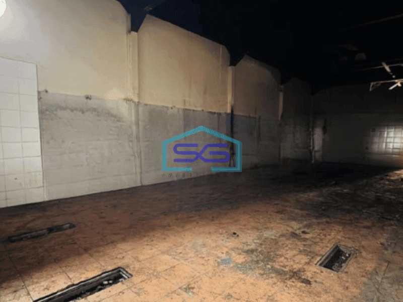 Disewakan Ruko 3 Lantai Luas Bangunan  2400 m² Lokasi Surabaya Kota