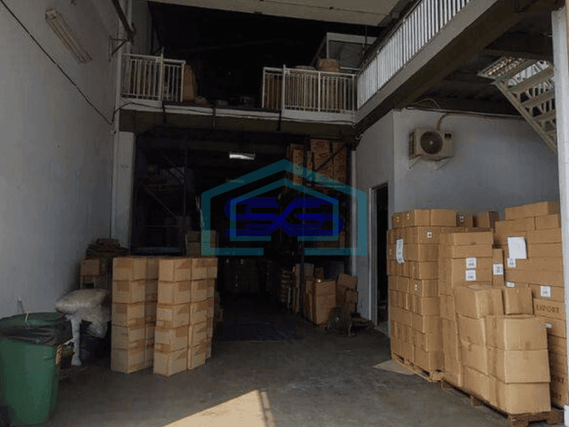 Gudang dijual di Bizpark daan mogot, 2 lantai, lift barang