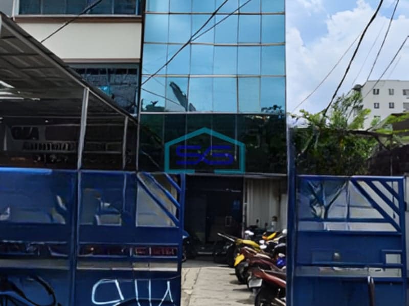 Dijual Ruko Lokasi Strategis di Cideng Jakarta Pusat Luas Bangunan 750m2