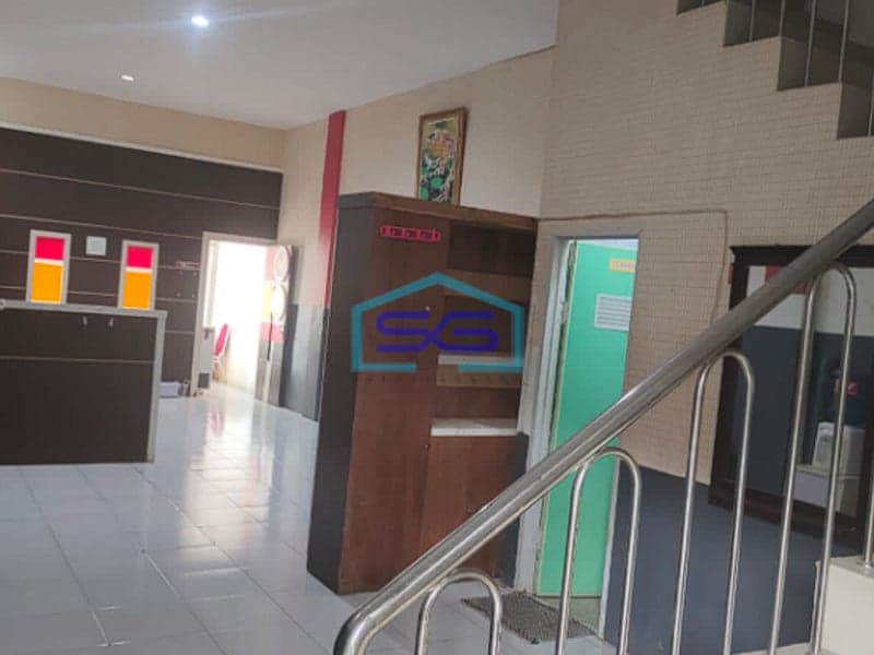 Dijual Ruko Terawat 3 Lantai di Jalan Sersan Sani Palembang LT 164m2