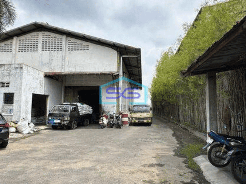 Disewakan Gudang Besar Siap Pakai di Jalan Telukan, Surakarta