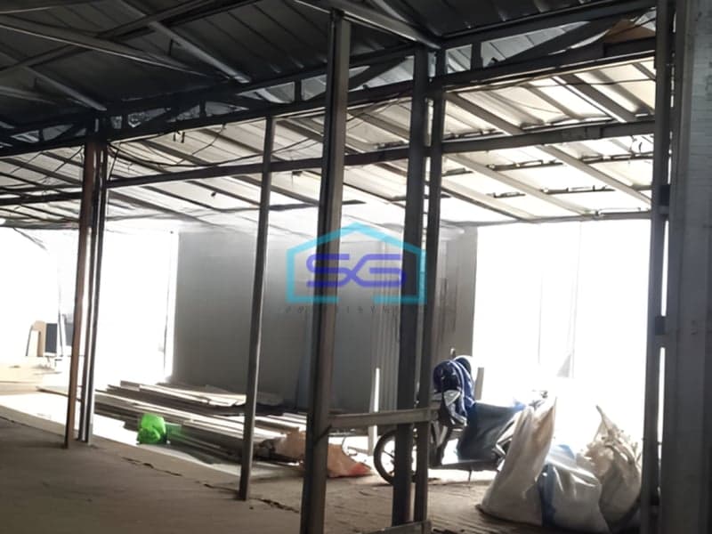 Dijual Gudang Luas Bangunan 800 m2 Lokasi Bebas Banjir di Tangerang