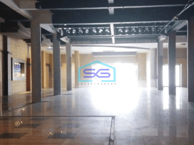 Disewakan gedung 4 lantai plus lift di Sunset Road Bali