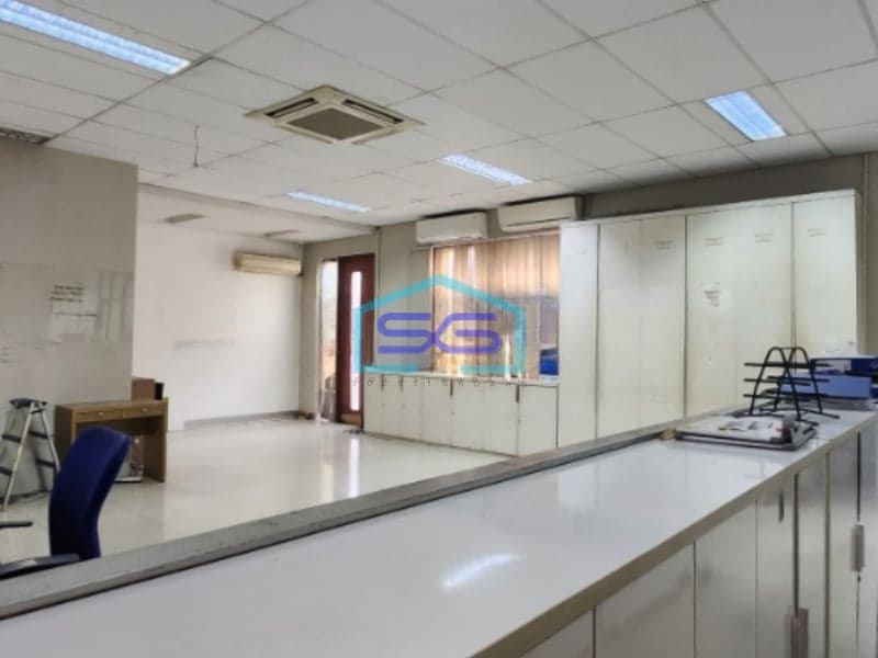 Disewakan Ruko Kantor Strategis di Kebayoran Baru Jakarta Selatan LB 600m2