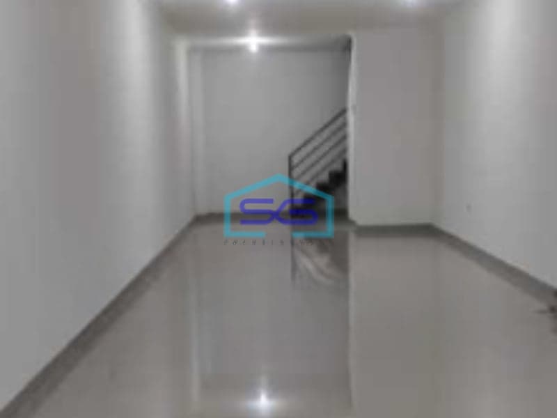 Di Sewakan Ruko Di Area Super Komersil Cirende Jakarta Selatan Luas Bangunan  160 m²