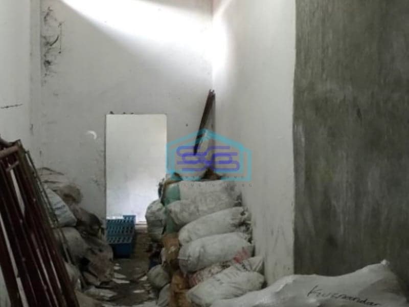Di jual gudang di jl.Caringin ,50 mtr dr jalan kopo Caringin, Bandung Luas Bangunan  550 m²