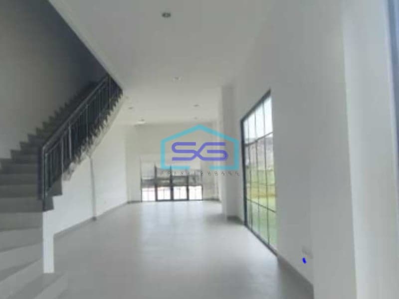 Disewakan Ruko 3 Lantai Luas Bangunan  160 m²  di Jakarta Utara