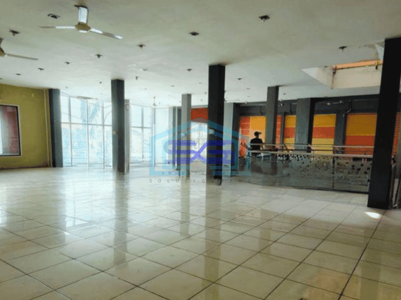 Disewakan ruko bangunan 3 lantai di mojokerto