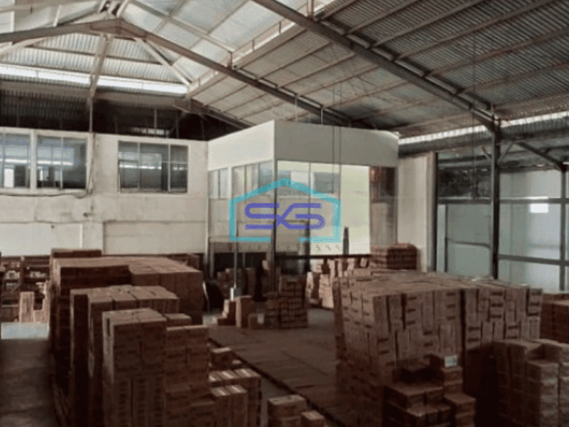 Disewakan Gudang Kantor Area Dekat Kerobokan Bali Luas Tanah 1800m2