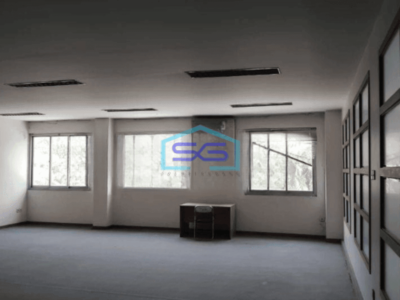 Disewakan Gudang Murah Luas Bangunan 12000 m² di Karawang Barat