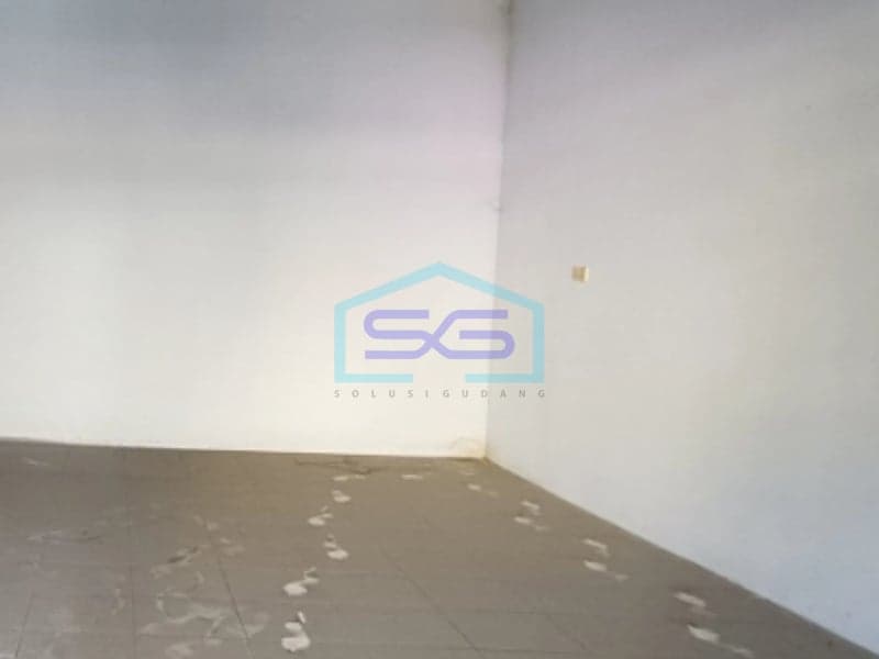 东爪哇基迪里瓦特斯战略性单层商铺出租