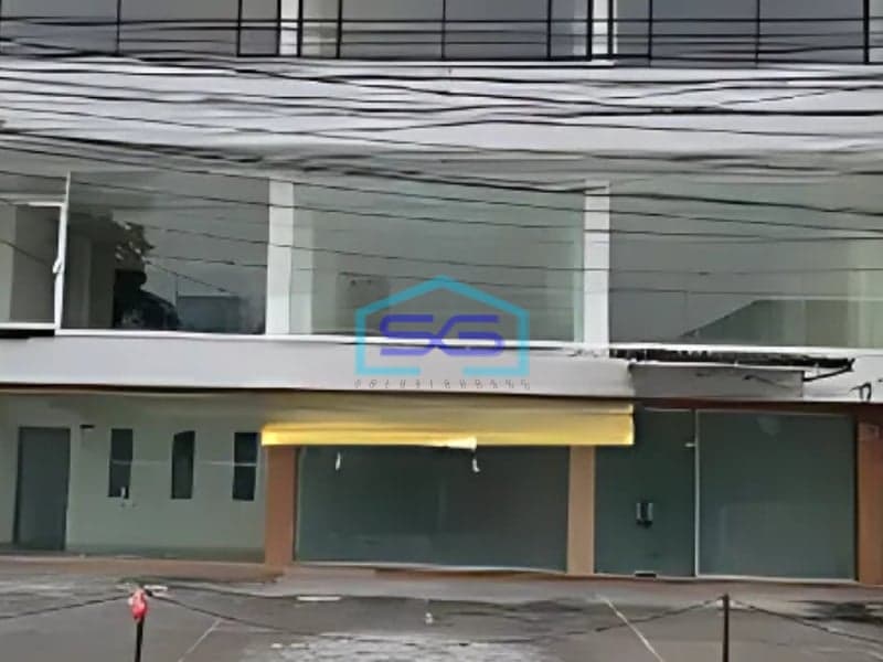 Disewakan Ruko 3 Lantai Daerah Kemang Jakarta Selatan LB 423m2