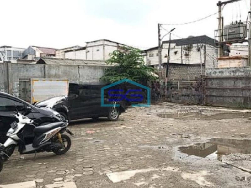 Dijual Ruko Bagus Lokasi Strategis di Taman Cosmos, Jakarta Barat LB 101m2