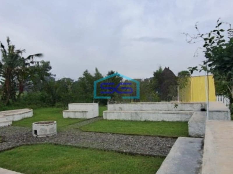 DIsewakan Ruang Usaha Komersil Di Mlati Sleman Jogja Luas Bangunan  250 m²