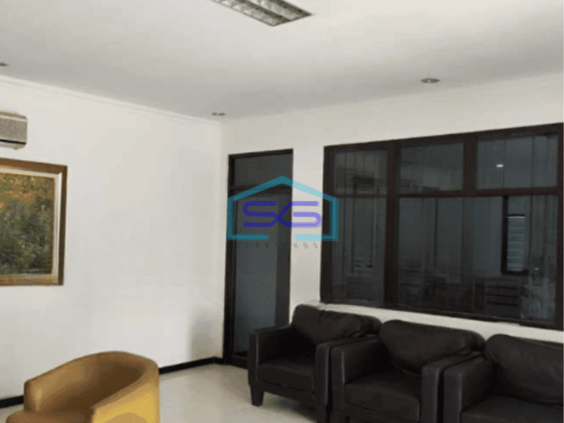 Dijual Gudang Ada Kantor dan Lift Barang Luas Bangunan  3272 m² Lokasi Waru Sidoarjo
