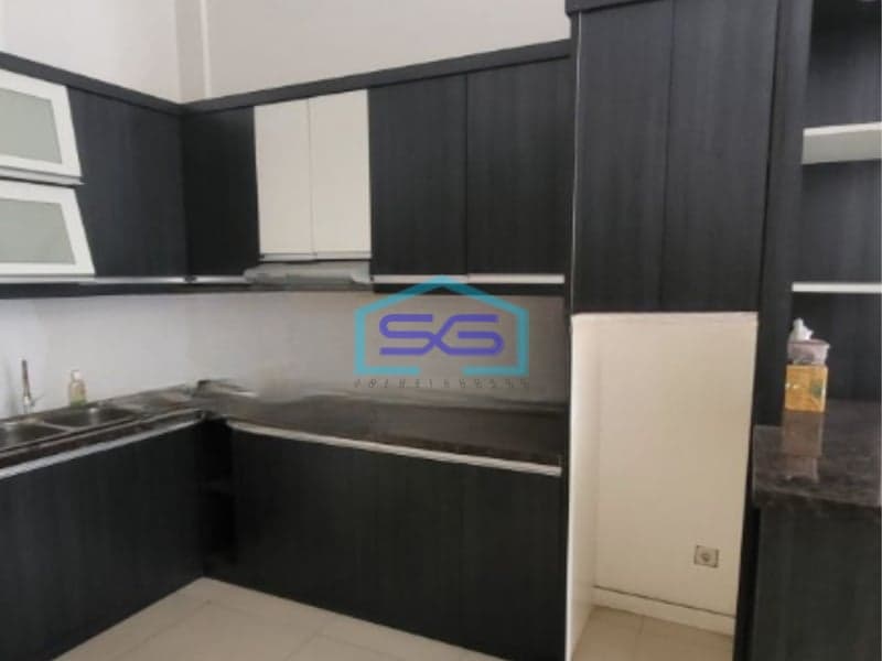 Dijual Ruko Lokasi Strategis Siap Huni di Jakarta Barat Luas Tanah 100 m²