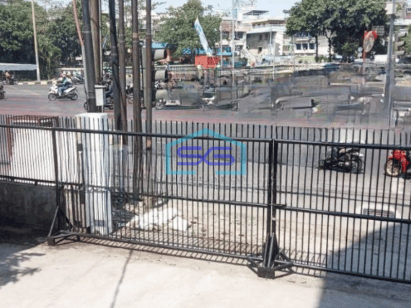 Dijual Gedung Perkantoran Lokasi Strategis di Jalan Raya Gunung Sahari Jakarta Pusat Luas Bangunan 650 m²