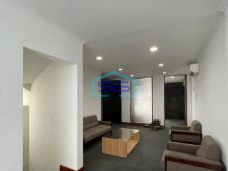 Di Sewakan Ruko 3 Lantai Di Daerah Komersil Pondok Indah Jakarta Selatan Luas Bangunan  210 m²