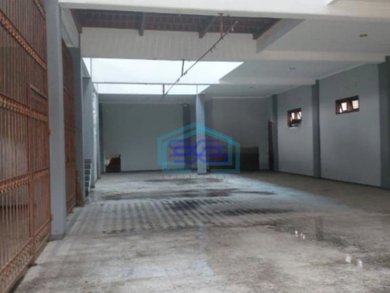 Dijual Ruang Usaha Strategis Dekat Klodran Solo LB 1050m2 Cocok Untuk Kantor