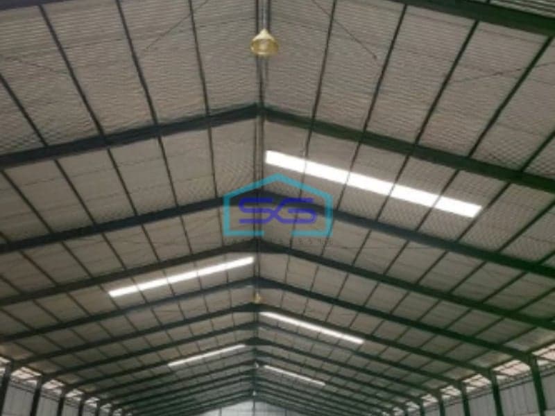 Disewakan Gudang Luas Bangunan  5274 m² Lokasi Bebas Banjir Siap Huni di Surabaya