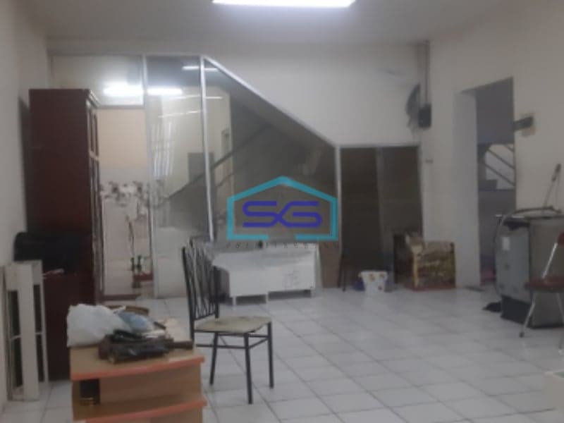 Disewakan Ruko Luas Tanah 153 m2 Lokasi di Grogol Jakarta Barat