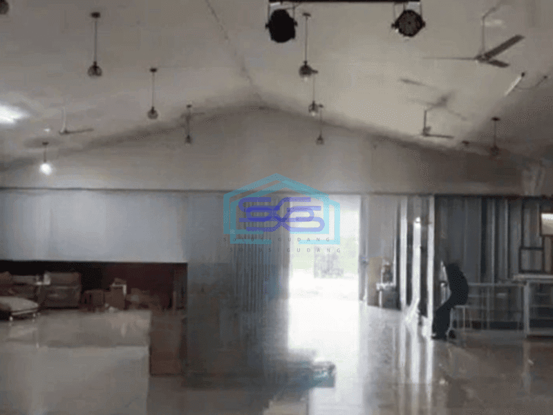 Disewakan Gudang Ada Kantor Luas Bangunan 600 m² Lokasi Strategis di Tapos Bogor