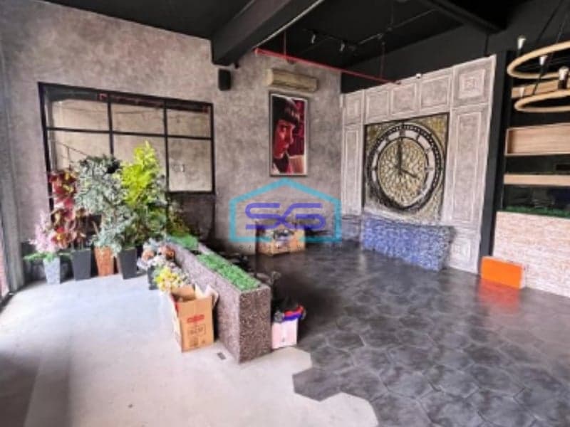 Dijual Ruko 2 Lantai SHM Luas Bangunan 722m2 Pinggir Jalan Raya Ngaliyan Semarang