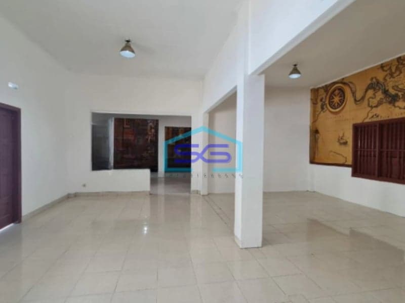 Dijual Ruang Usaha Strategis Dekat Jalan Slamet Riyadi Banjarsari Solo Luas Tanah 683m2