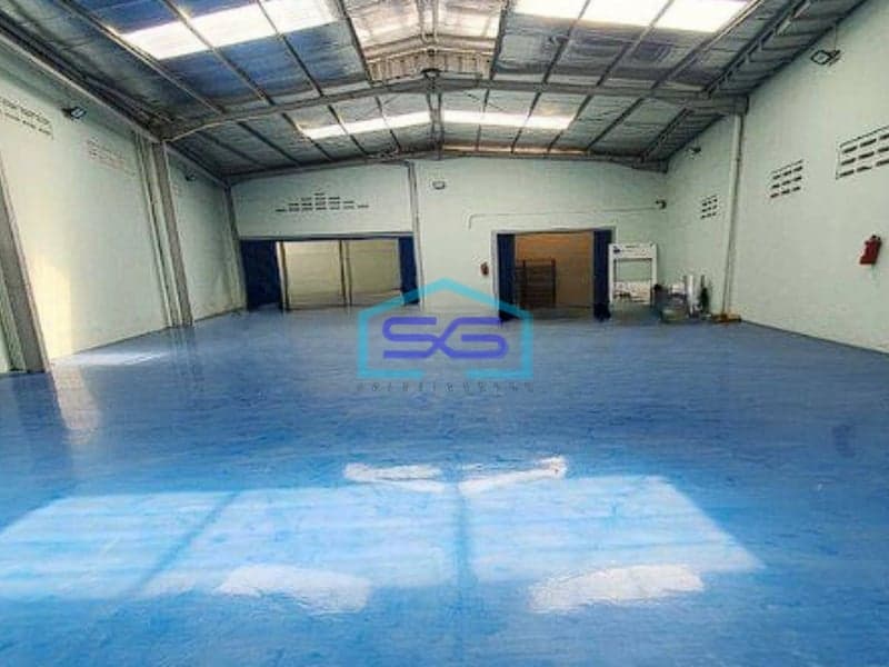 Disewakan Gudang Siap Pakai di Cakung Lantai Epoxy Rapih Daerah Cakung Jakarta Timur