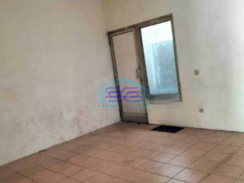 Disewakan Ruko Hadap Jalan Raya Serpong Tangerang Selatan Luas Bangunan  240 m²