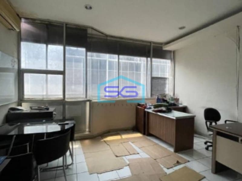 Dijual Ruko 3.5 Lantai di Jl. Pangeran Jayakarta Jakarta Pusat LB 240m2