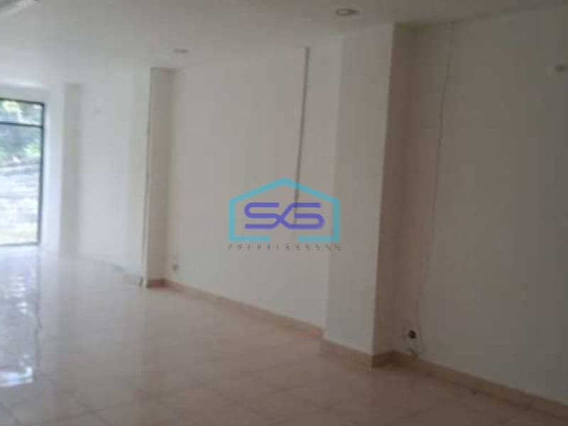 Disewakan Ruko Luas Bangunan 320 m² Lokasi di Cideng Jakarta Pusat