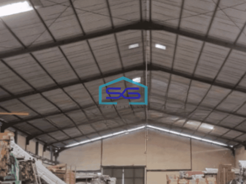 Dijual Gudang Akses Container 40 Feet Luas Bangunan  1000 m² Lokasi Margomulyo Surabaya